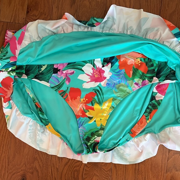 La Blanca Flowered‎ Skirted Bikini Bottom NWT - Picture 5 of 14
